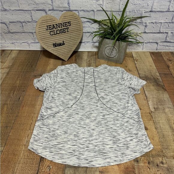Lululemon Women’s Long Distance Workout Shirt Round Neck Gray White Size 12 - Picture 1 of 10